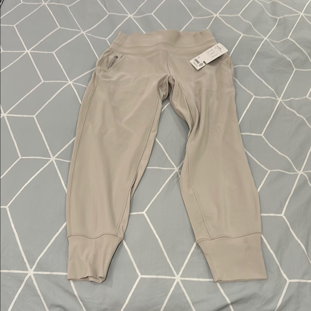 Women’s Venice Jogger Pants size Small